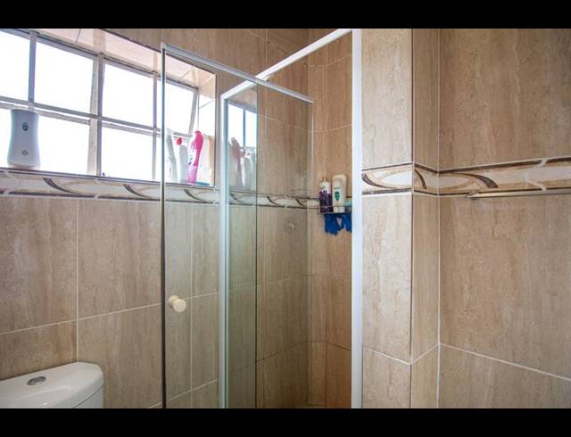 3 BEDROOM APARTMENT FOR SALE IN KEW